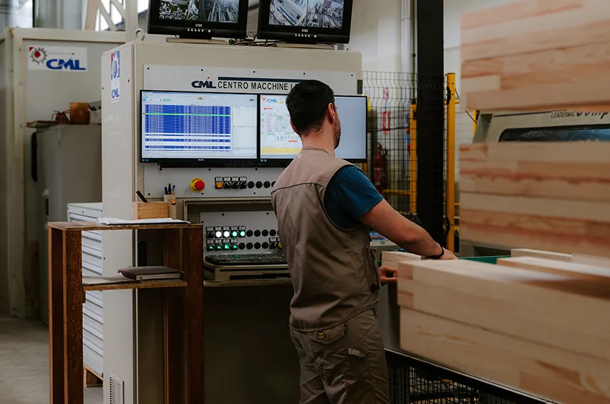 FAS Serramenti: Produzione di serramenti in legno e legno-alluminio